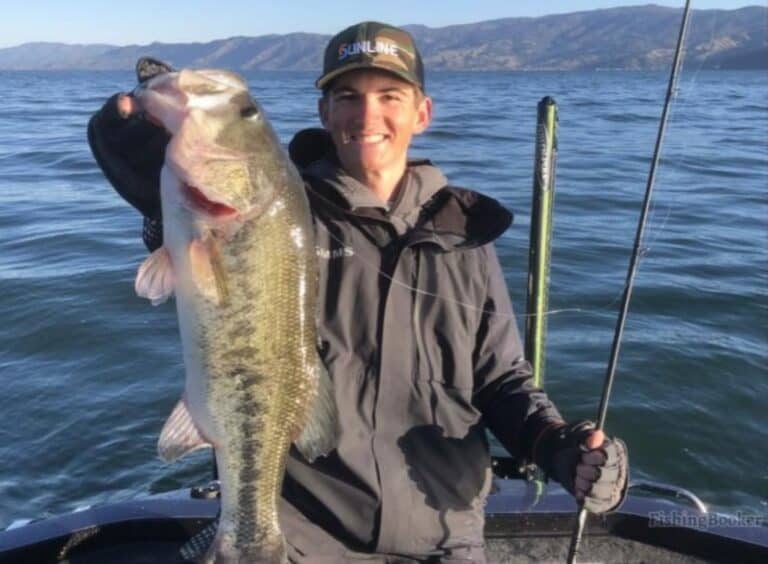 Best Times & Seasons to Fish in Clear Lake, CA (A Guide)