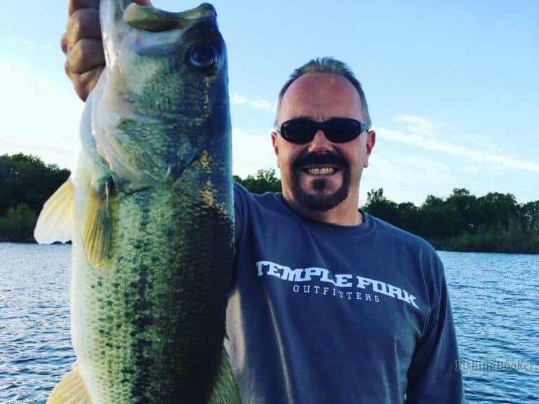 Best Times & Seasons to Catch Texas Largemouth Bass (Guide)